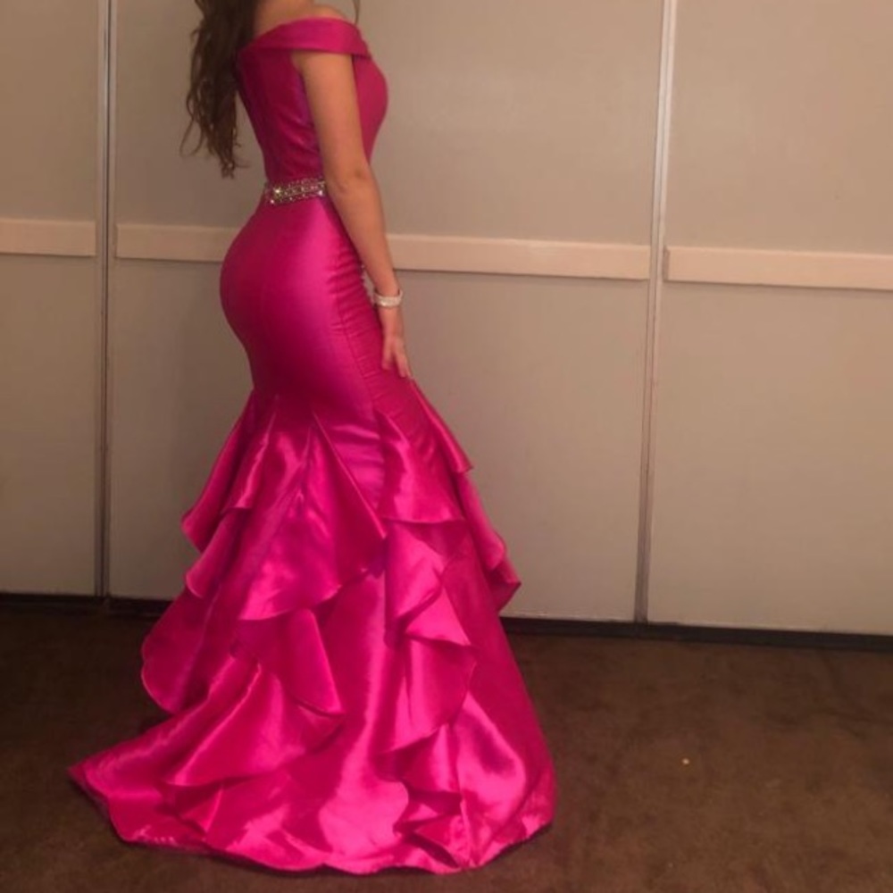 Dress - Picture 2 of 2